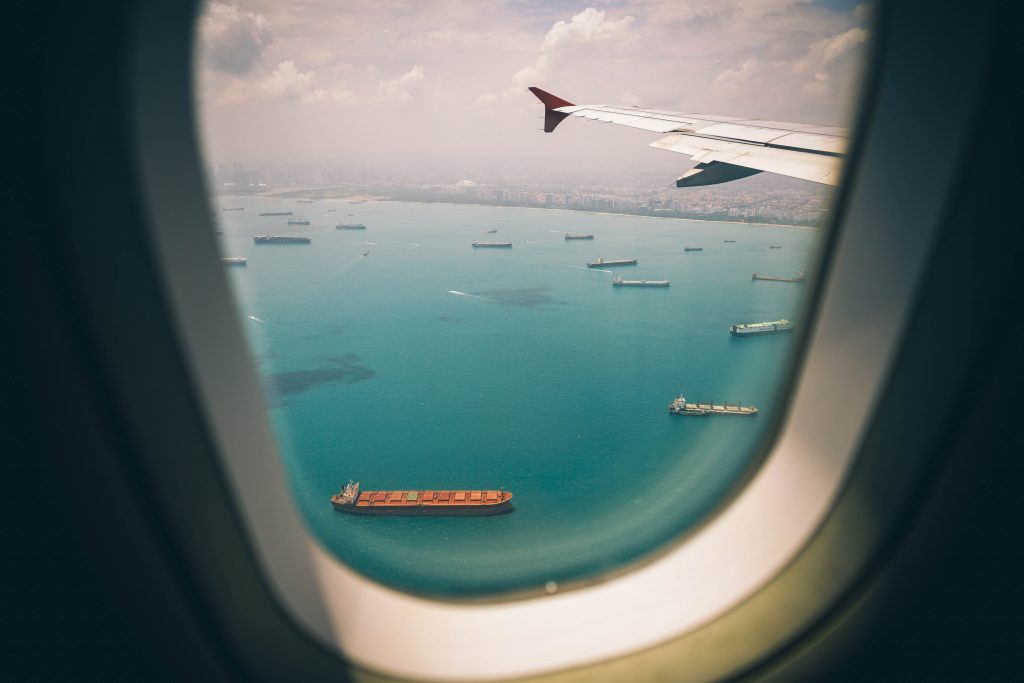 keeping toddlers entertained on a plane